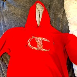 Champion hoodie red!